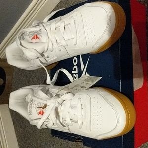 Reebok low top retro style cross trainer plus